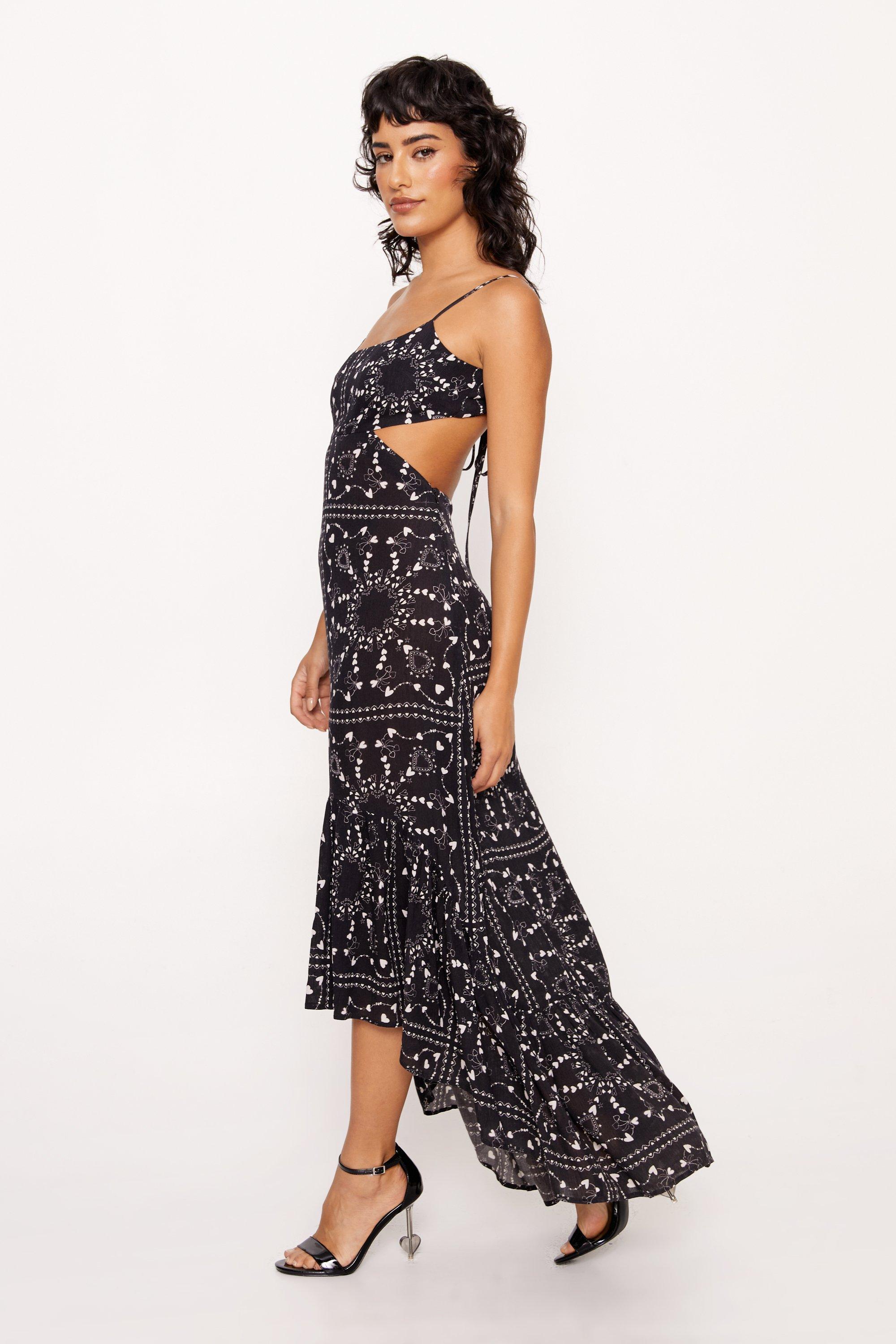 Boohoo heart outlet dress