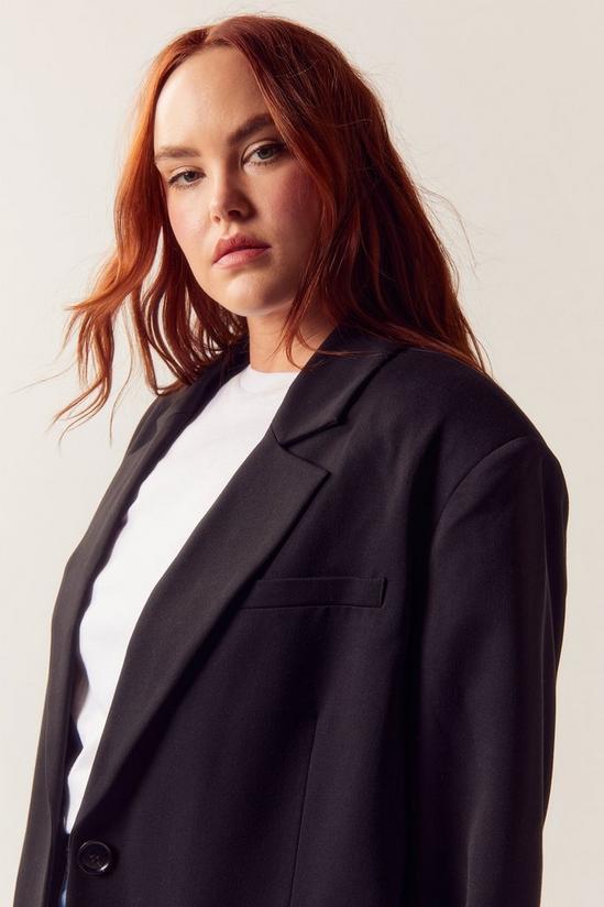 NastyGal Plus Size Tailored Single Breasted Blazer 3