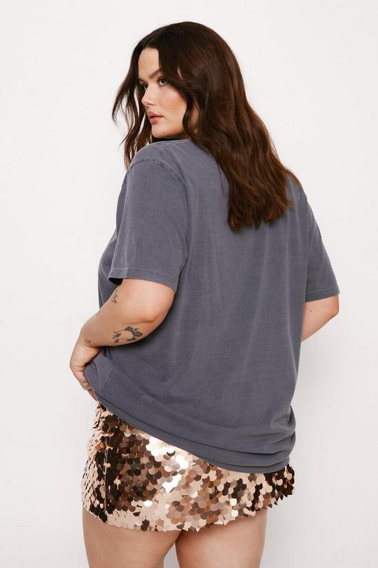 NastyGal Plus Size Kiss Overdyed Graphic T-shirt 4