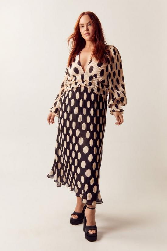 NastyGal Plus Size Polka Dot Print Pleated Maxi Dress 2