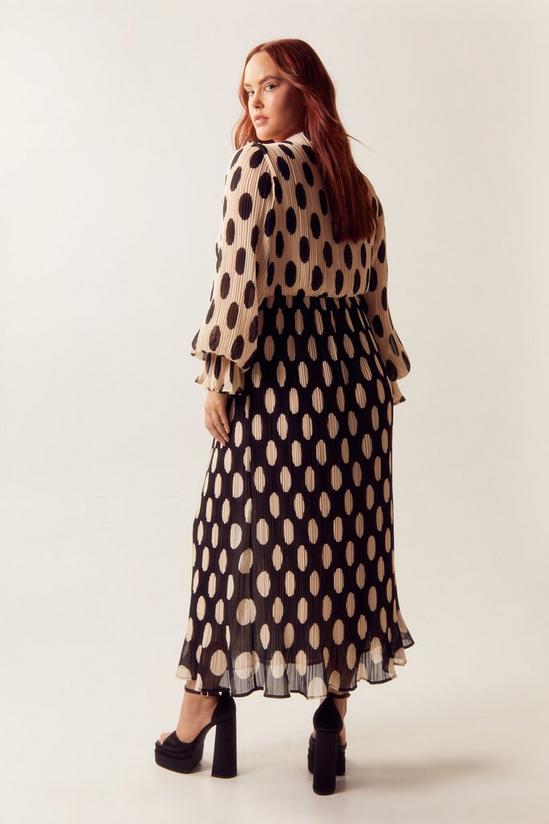 NastyGal Plus Size Polka Dot Print Pleated Maxi Dress 4