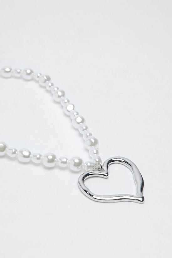 NastyGal Pearl Heart Necklace 4