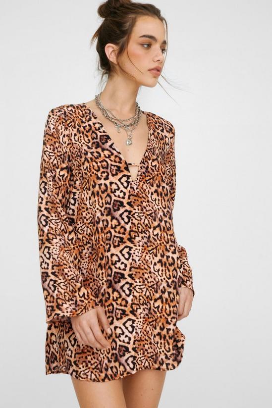 NastyGal Heart Leopard Print Plunge Smock Dress 3