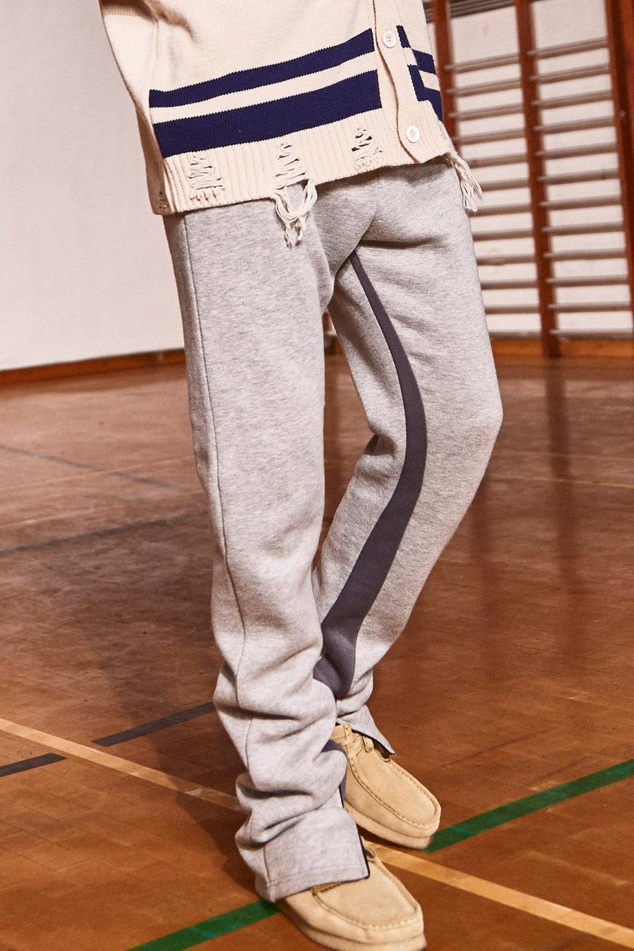 Pantalón deportivo con pernera plisada, bordado y retazo, Grey marl image number 1