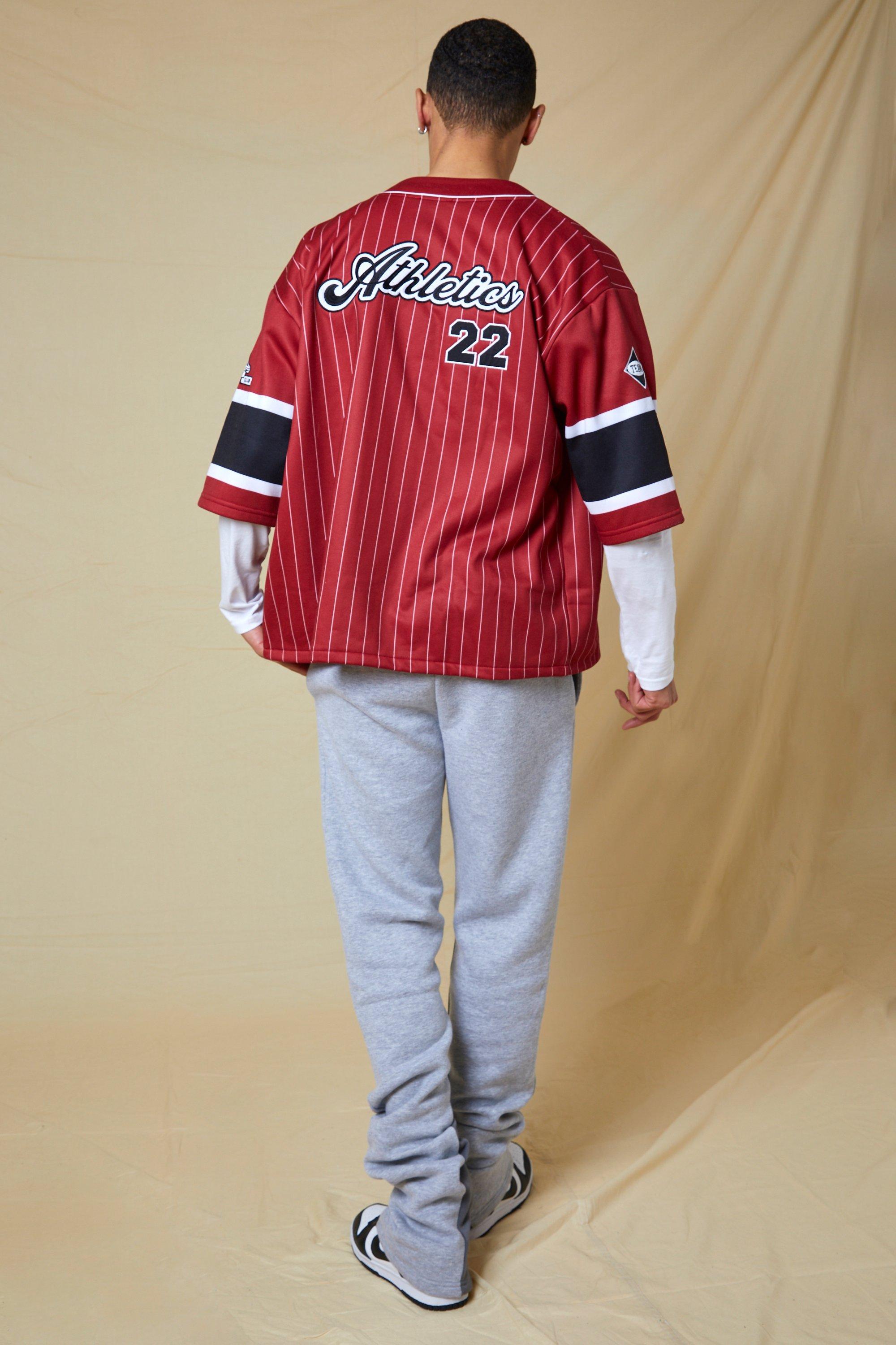Camisa Tall cuadrada de tela jersey con estampado de rayas estilo béisbol |  boohoo