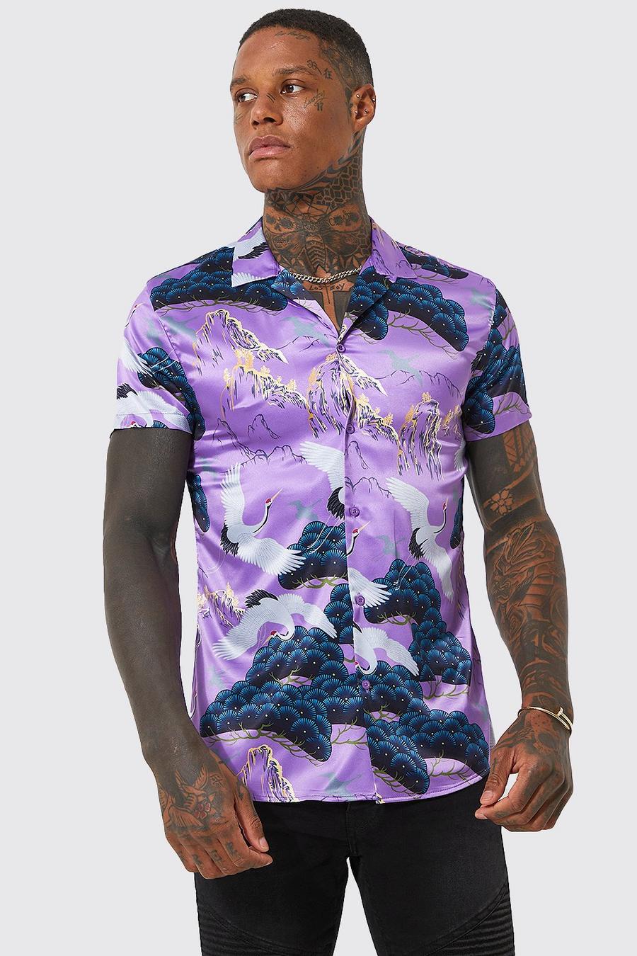 Camisa de raso ajustada al músculo con estampado de pájaros, Lilac viola