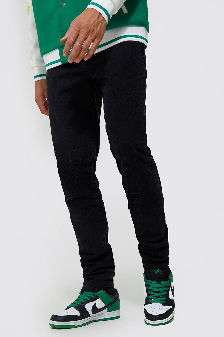 Washed black ג'ינס מבד קשיח בגזרה צרה עם אפליקציית LA בסגנון נבחרת ספורט, לגברים גבוהים