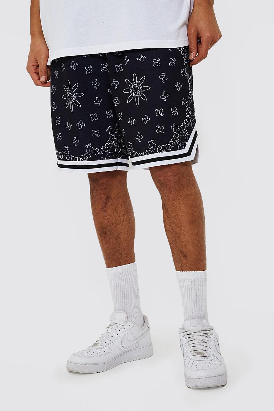 Pantaloncini Tall stile basket in fantasia a bandana con coste sportive, Black image number 1