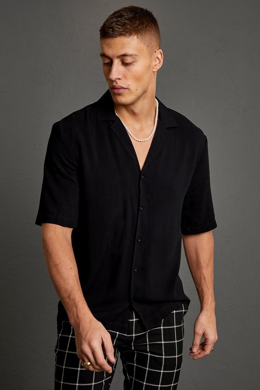 Black svart Kortärmad skjorta i viskos med bowlingkrage