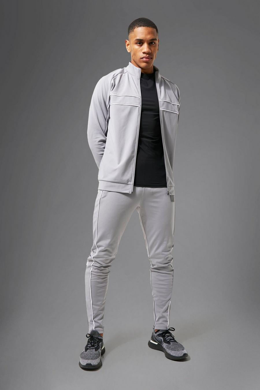 Grey gris חליפת טרנינג עם פסים דקים וצווארון משפך, סדרת Man Active