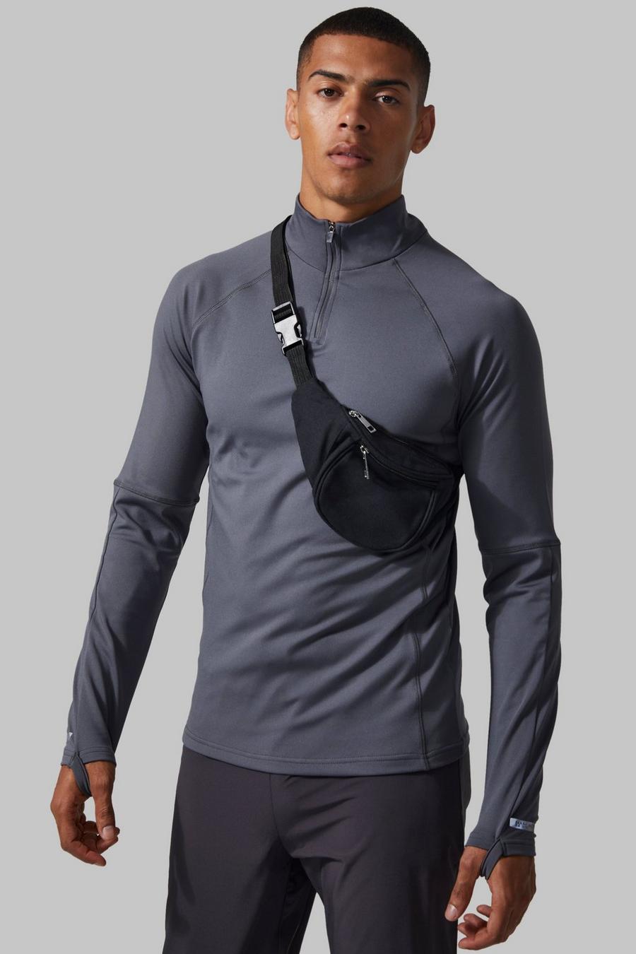 Charcoal grigio חולצה ספורטיבית צמודה לאימונים עם שרוולים ארוכים, 1/4 רוכסן וכיתוב Man image number 1