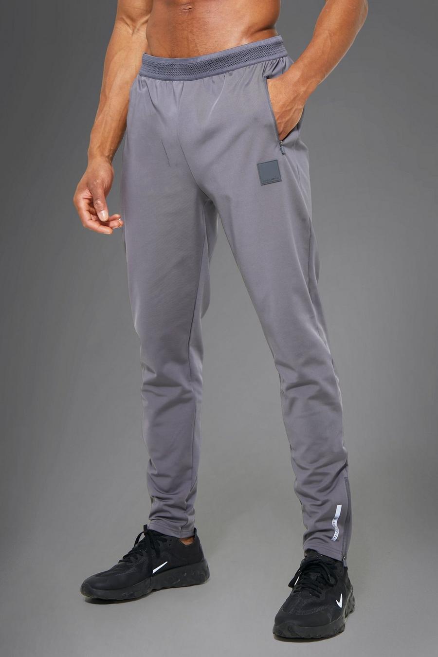 Charcoal grey מכנסי ריצה ספורטיביים לאימונים עם כיתוב Man