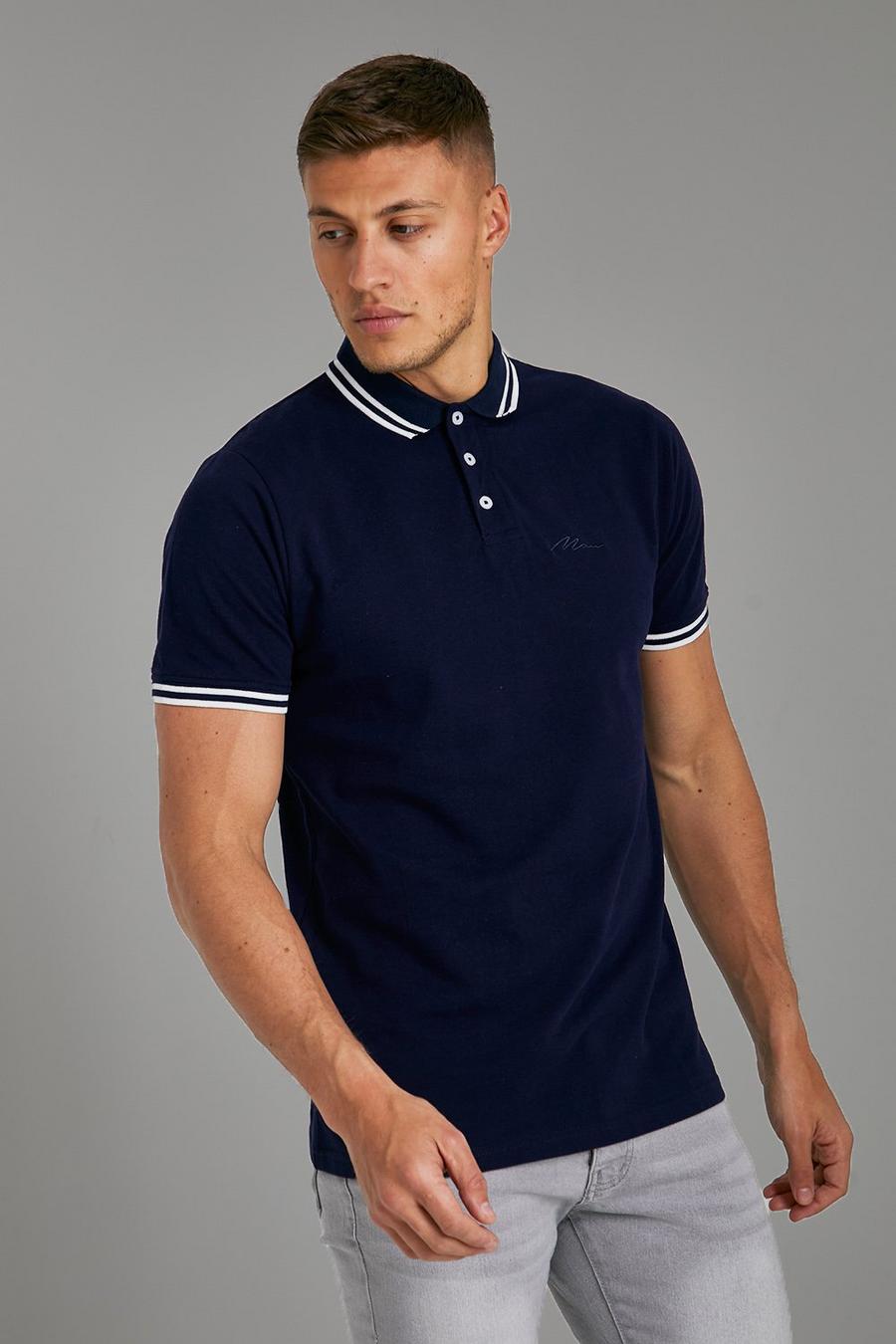 Polo Slim Fit in piqué con firma Man e righe a contrasto, Mid navy image number 1