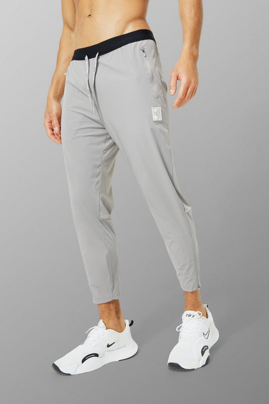 Grey grå Man Active Cropped Running Trouser image number 1