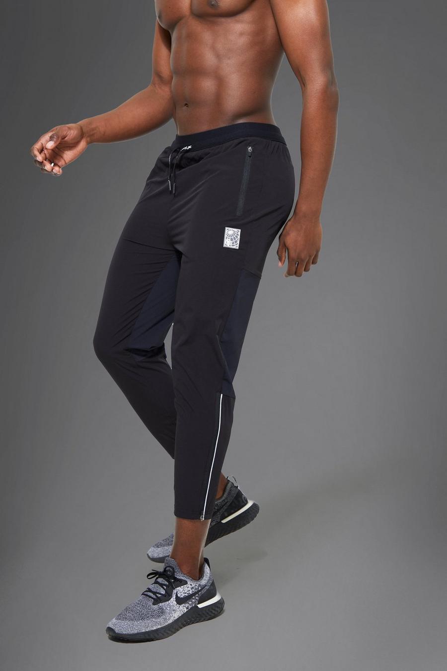 Black schwarz Man Active Cropped Running Trouser