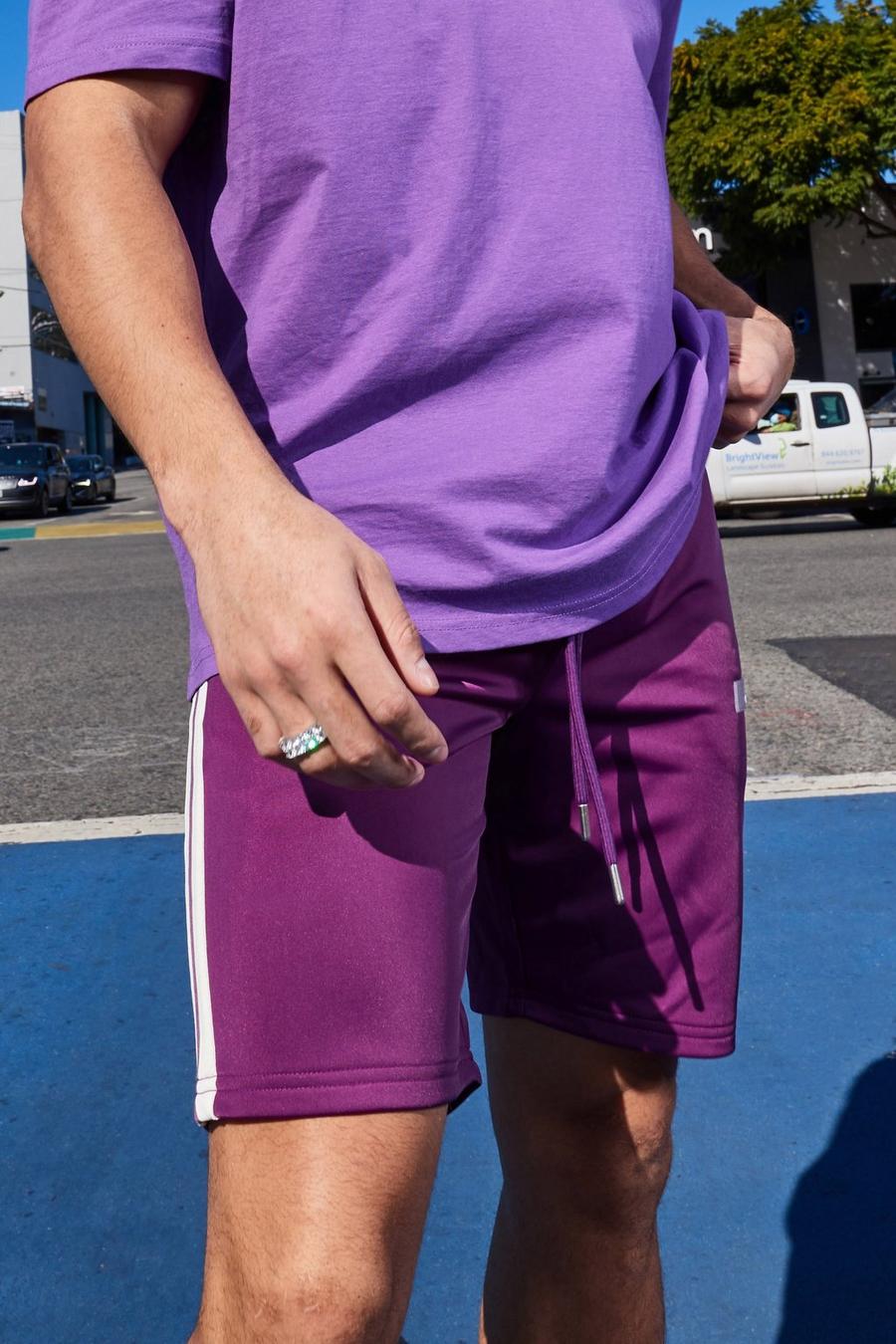 Slim-Fit Trikot-Shorts mit Seitenstreifen, Purple image number 1