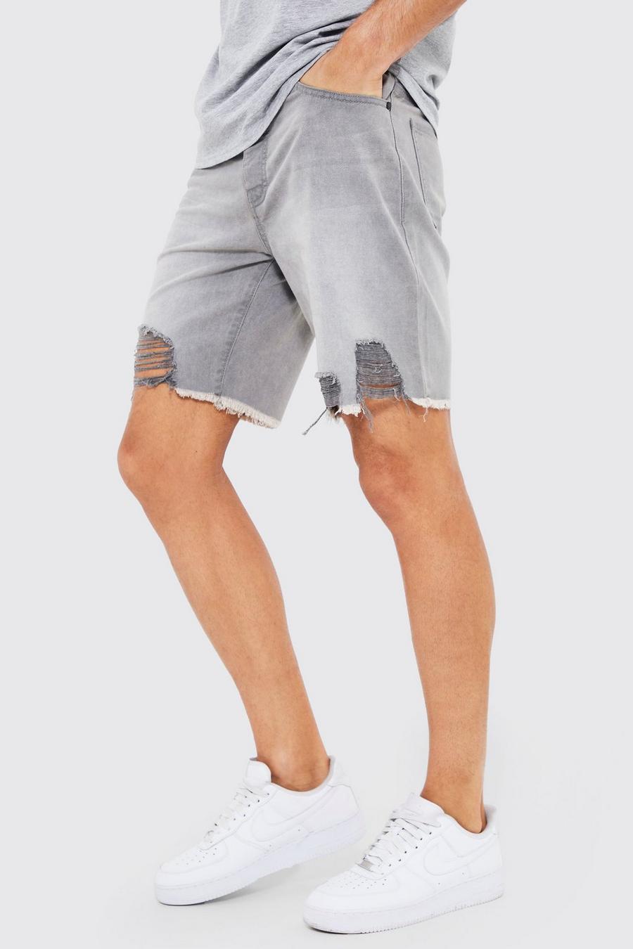 Light grey Tall - Jeansshorts i slim fit med rå kant