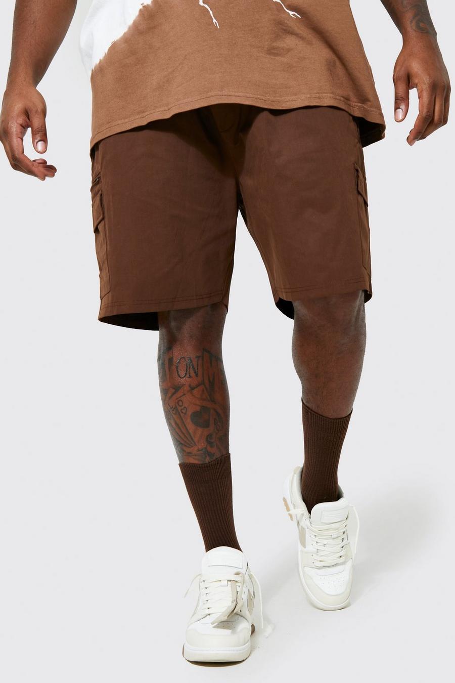 Pantalón corto Plus cargo de tela shell gruesa con etiqueta de tela, Chocolate marrone