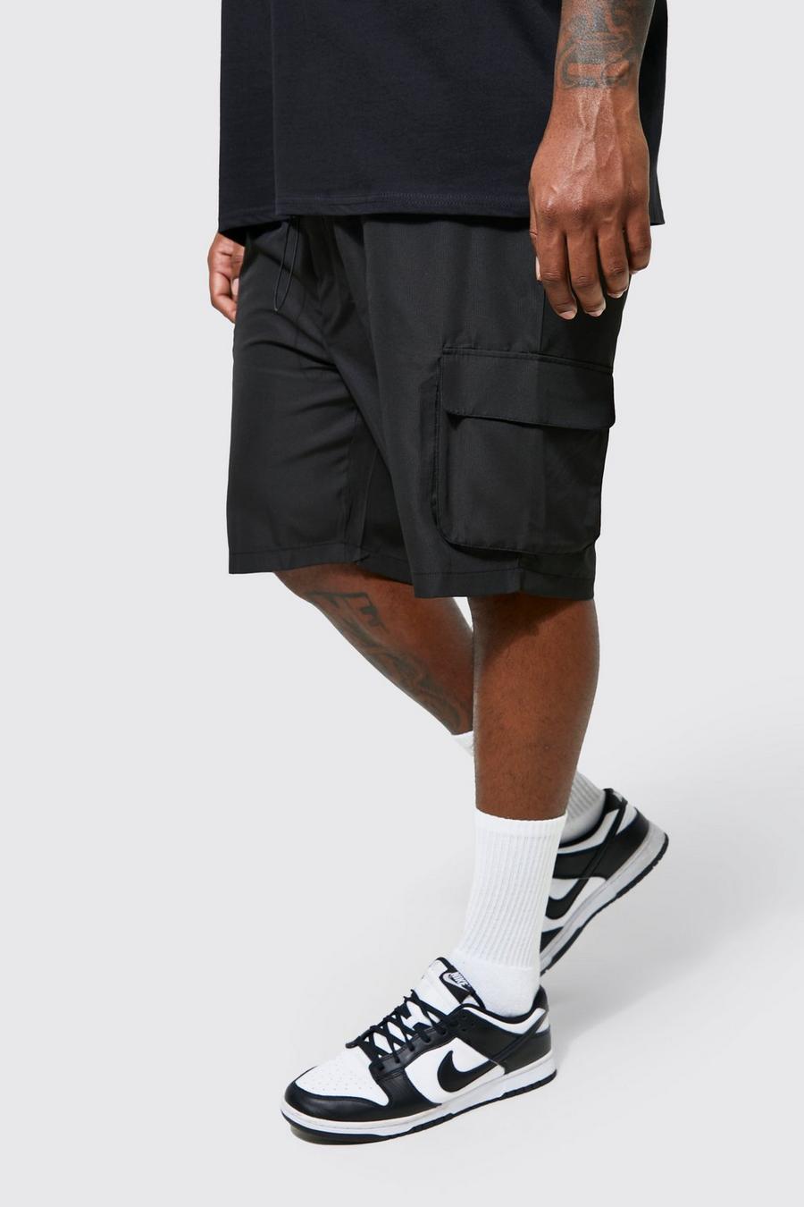 Pantaloncini medi Plus Size in nylon ripstop stile Cargo con tasche in rilievo, Black nero