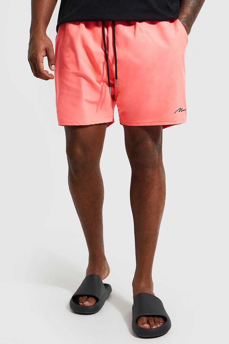 Costume a pantaloncino Plus Size in fibre riciclate con firma Man, Pink