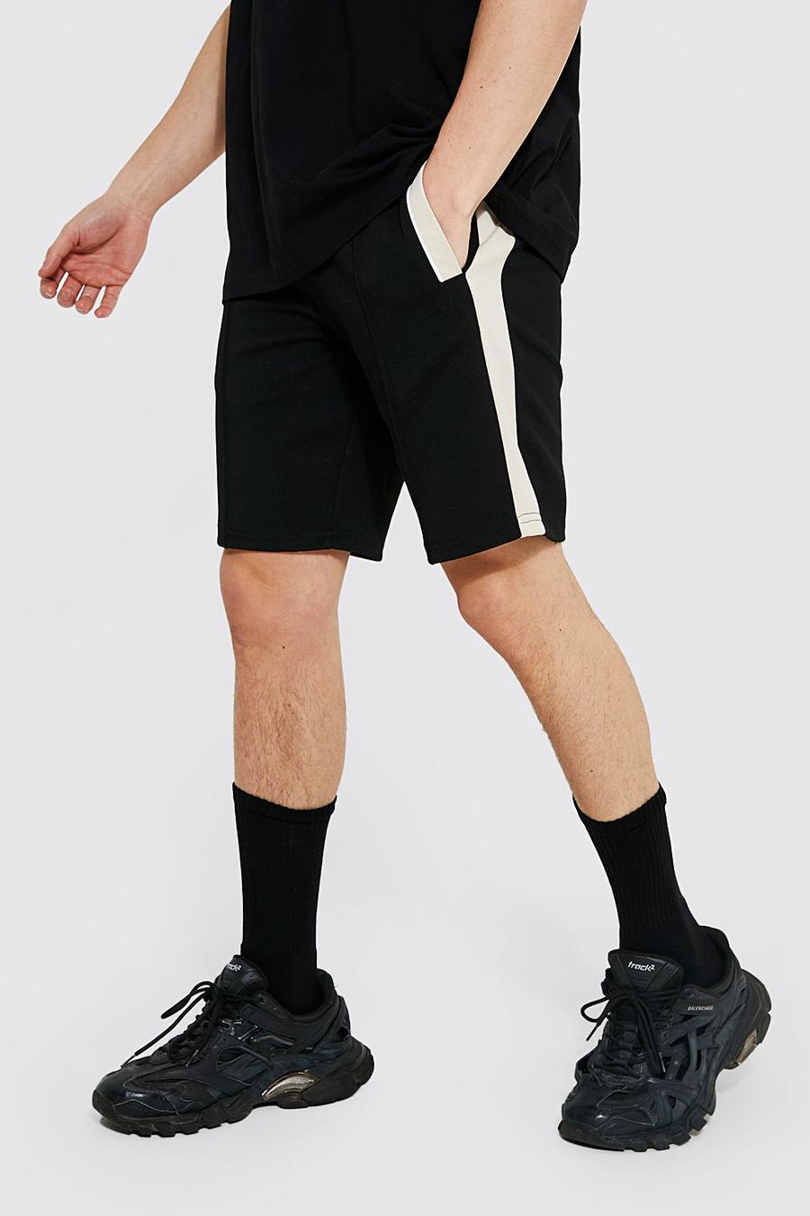 Smarte Slim-Fit Jersey-Shorts mit Seitenstreife, Black noir