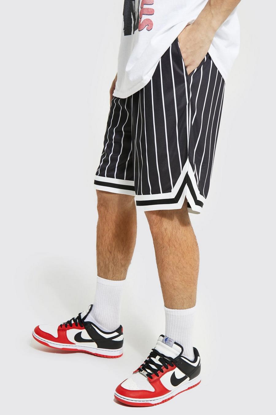 Pantalón corto Regular con raya de malla estilo baloncesto, Black nero image number 1