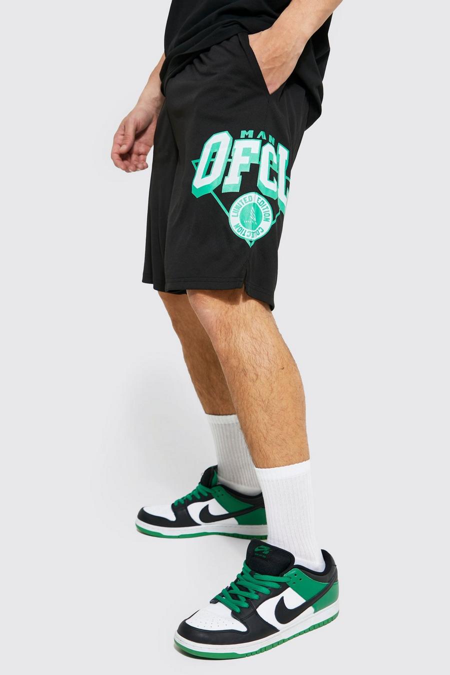 Gerippte Man Basketball-Shorts aus Mesh, Black noir image number 1