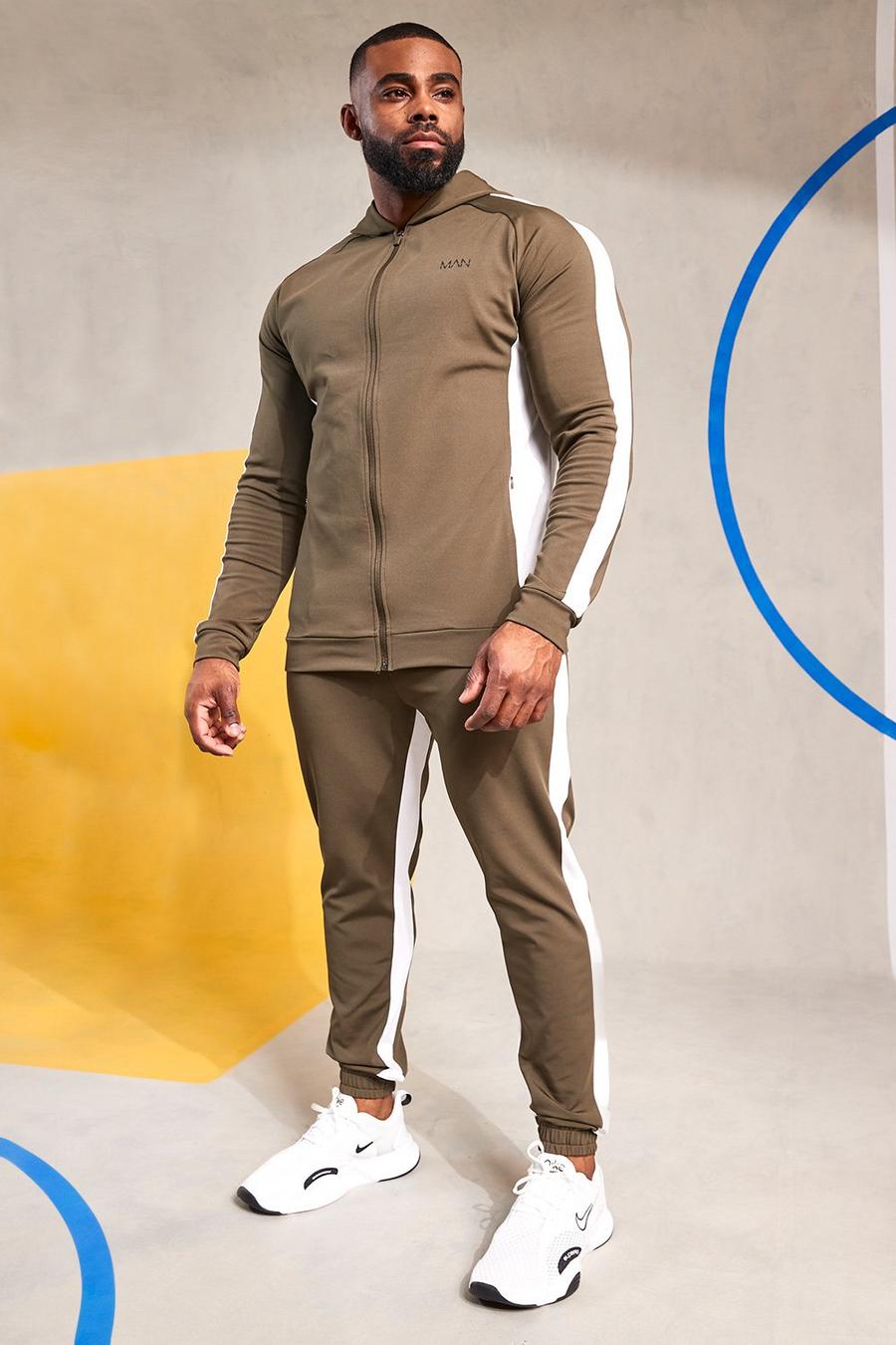 חאקי חליפת טרנינג ספורטיבית לאימונים עם דוגמת קולור בלוק וכיתוב Man image number 1