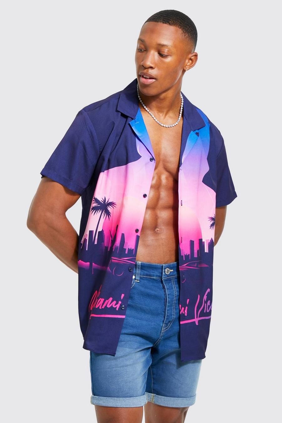 שחור חולצה עם צווארון שטוח והדפס ממותג של Miami Vice image number 1