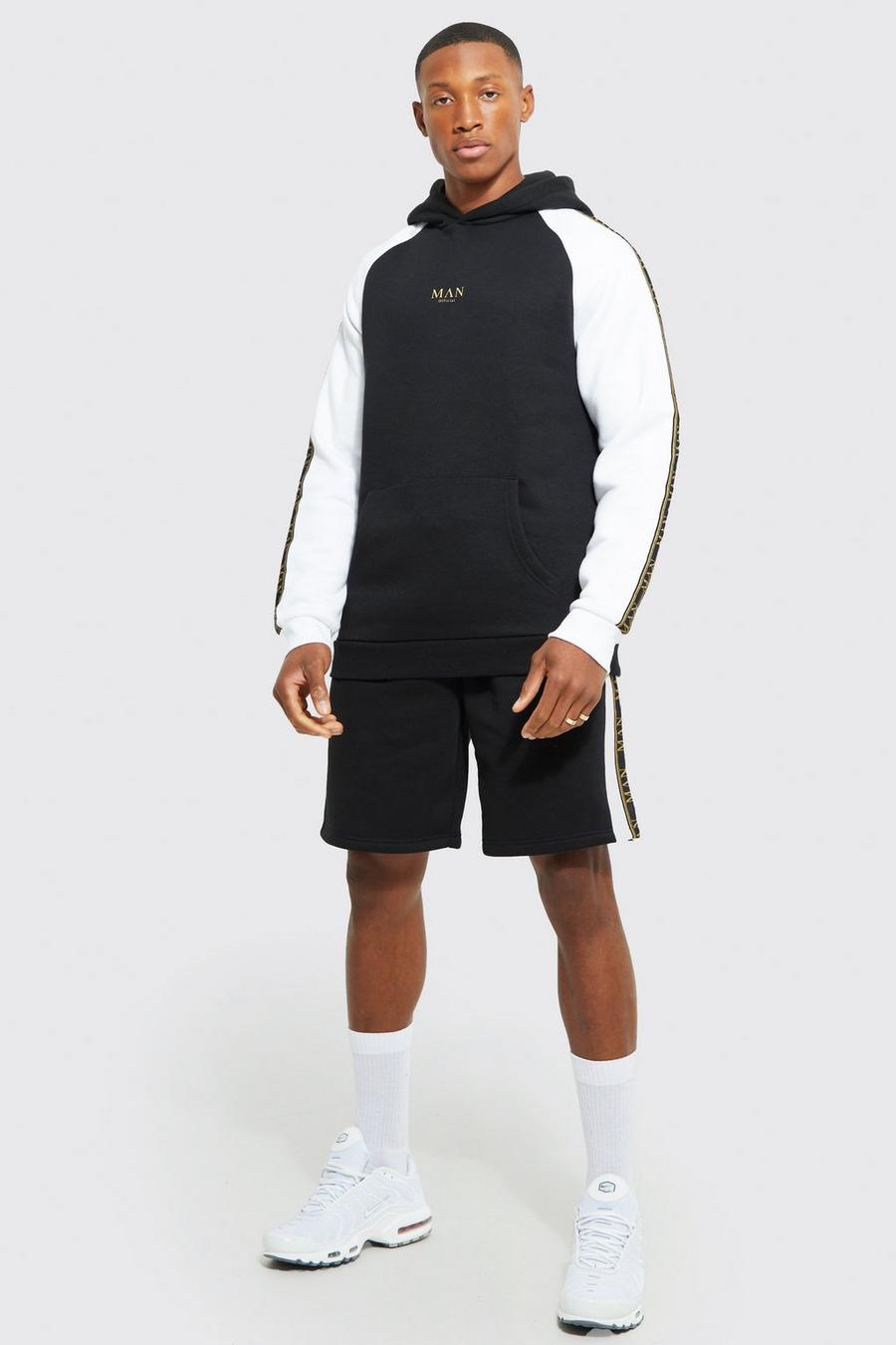Kurzer Colorblock Trainingsanzug mit Man-Streifen, Black image number 1