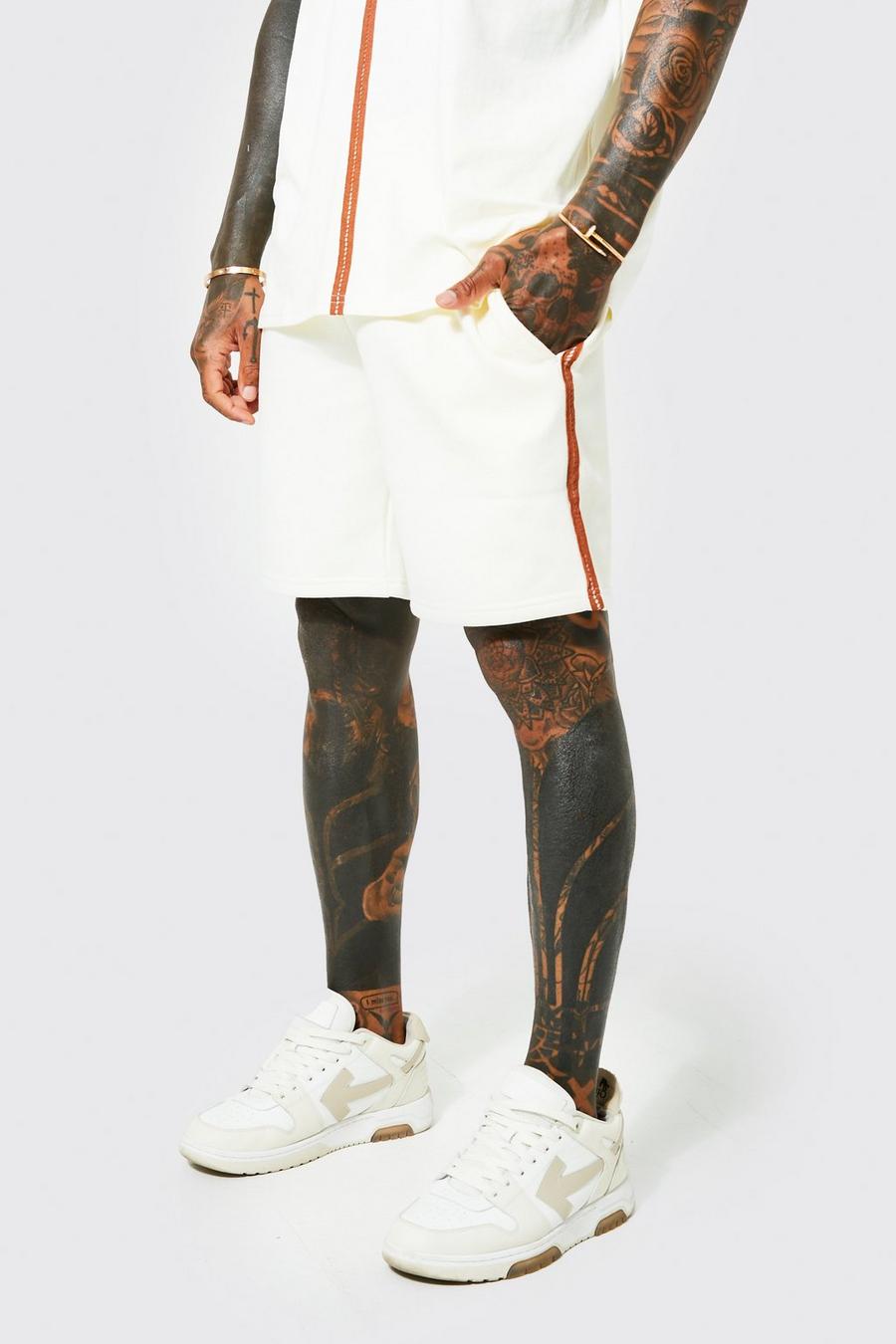 Ecru white Shorts med kantband och ledig passform