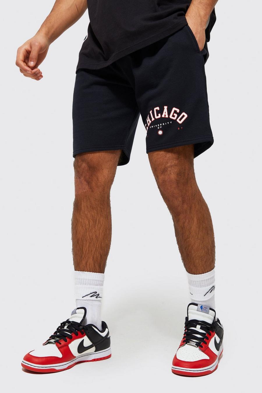 Mittellange Slim-Fit Jersey-Shorts mit Chicago-Print, Black image number 1