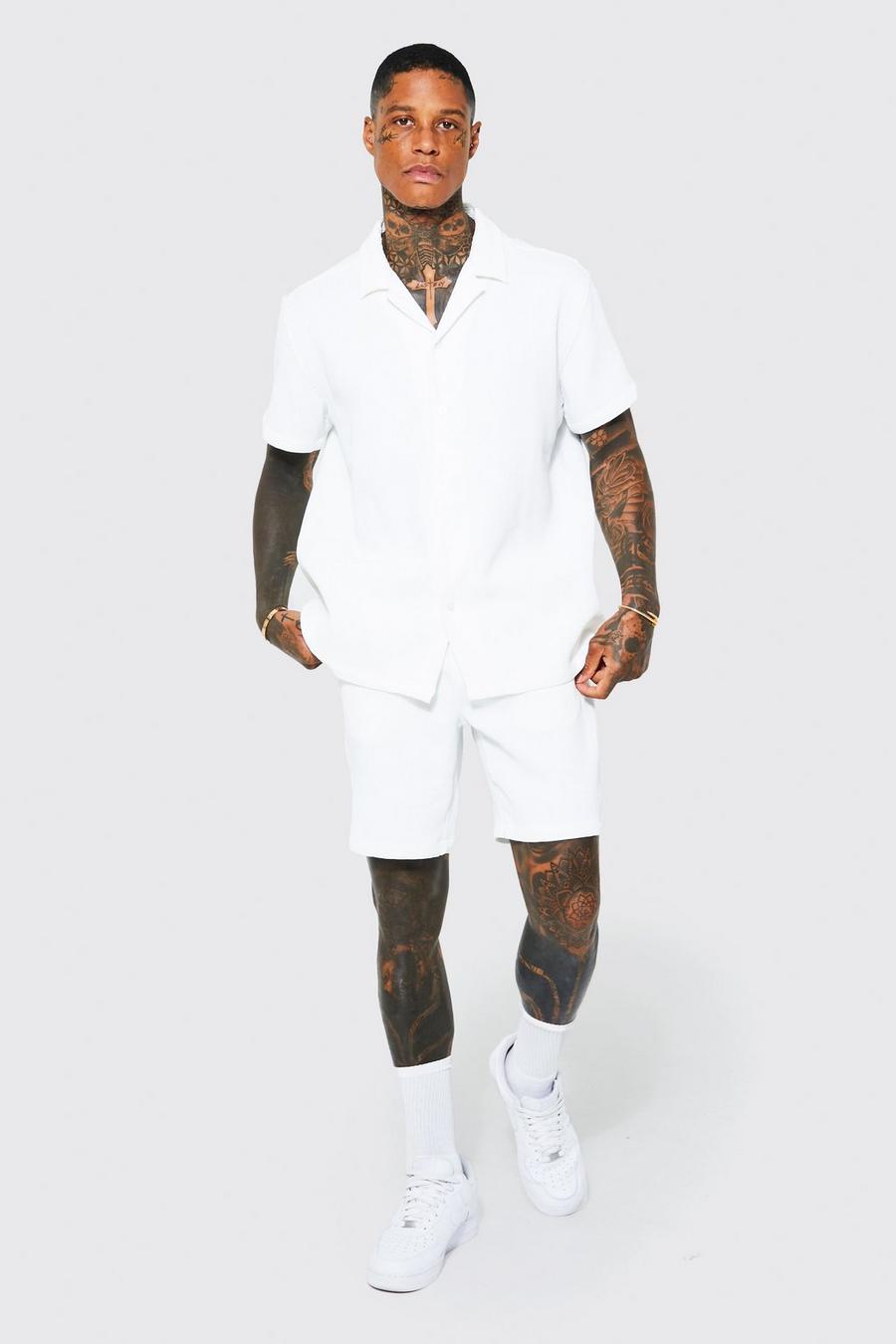 White Oversized Geplooid Overhemd Met Korte Mouwen En Shorts