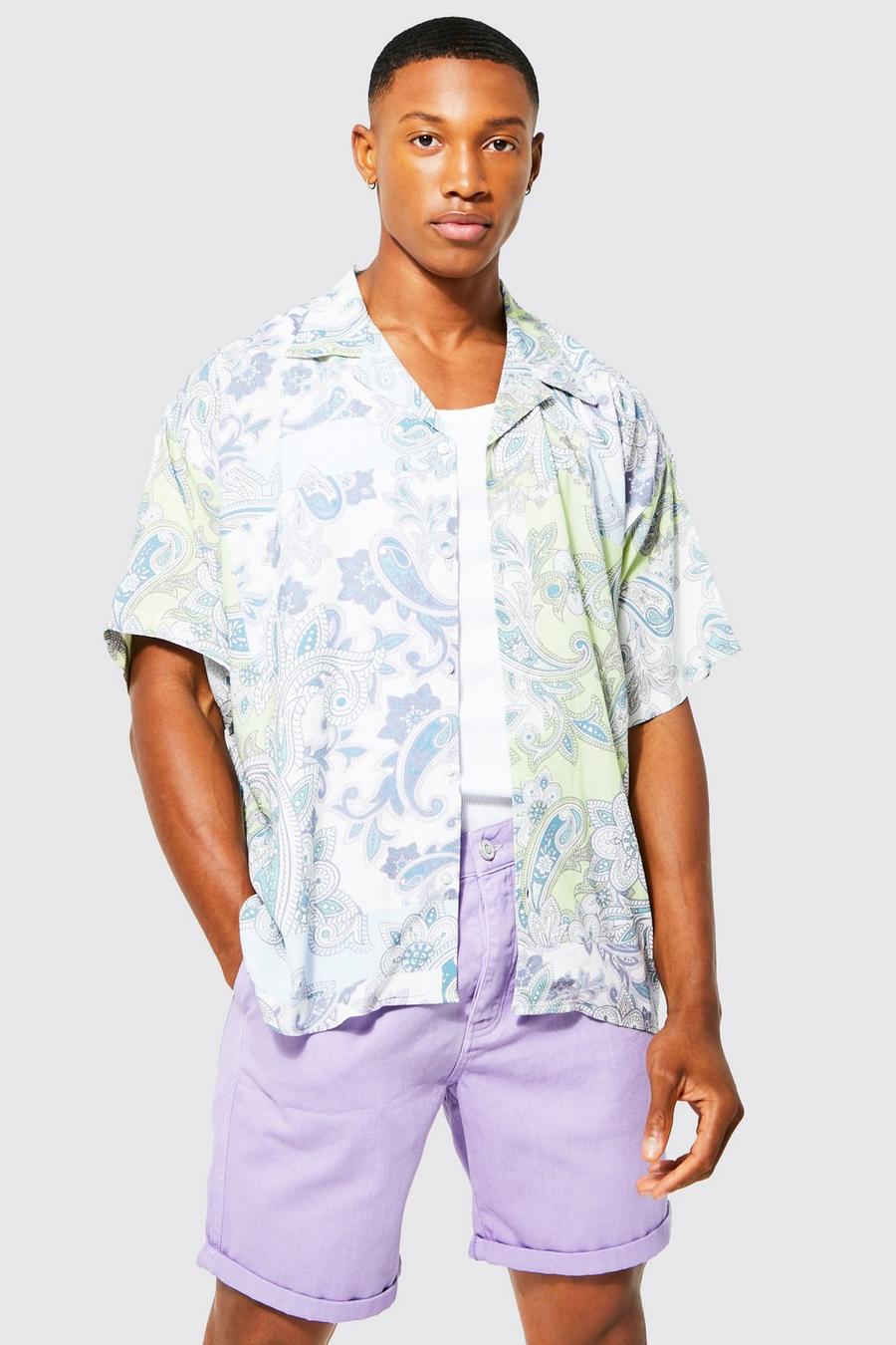 Pale blue Oversize mönstrad skjorta i viskos med bowlingkrage image number 1