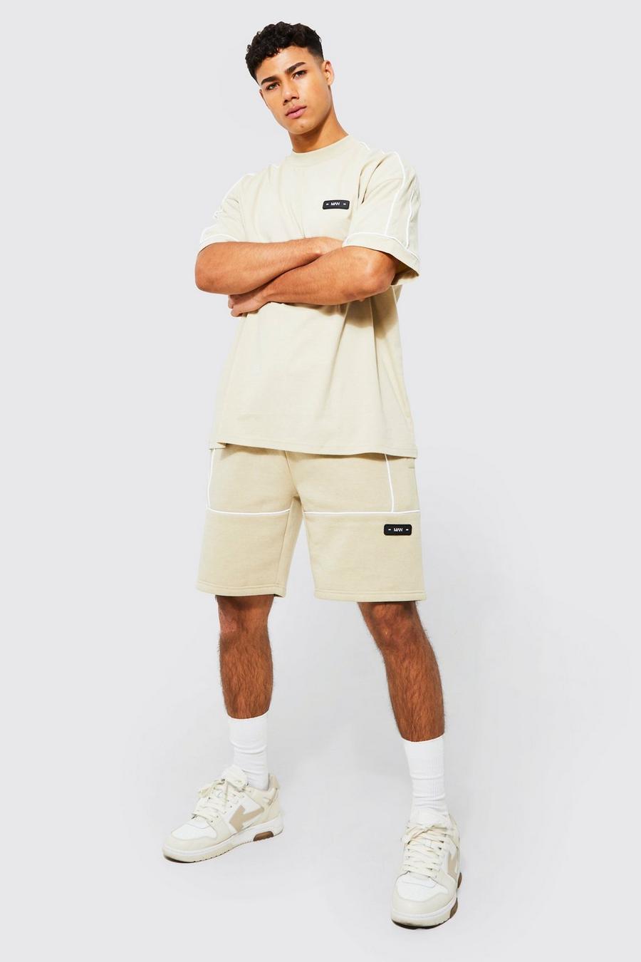 Sand beige T-shirt och shorts med kantband image number 1