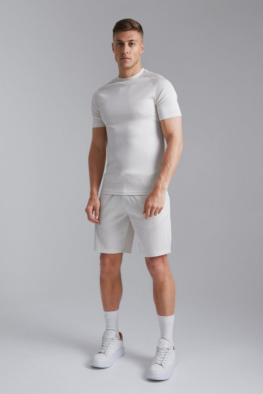 Conjunto de pantalón corto y camiseta de ranglán ajustada al músculo, Stone beige image number 1