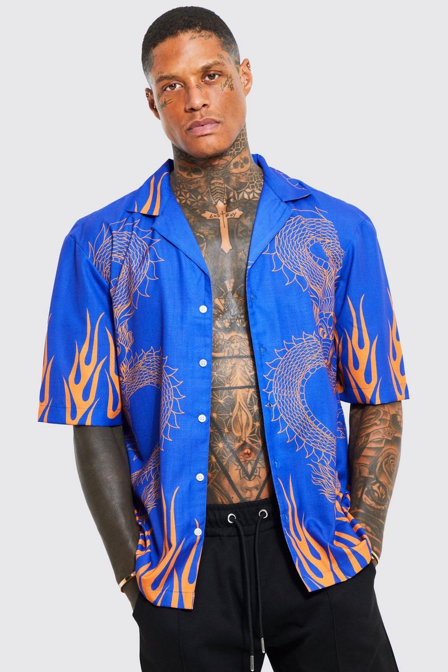 Camisa con solapas y estampado de dragón y llamas en relieve, Blue image number 1