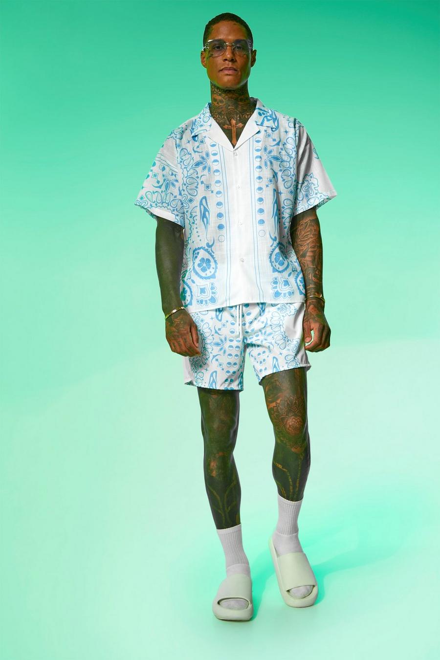 Ensemble oversize avec chemise à imprimé bandana et short de bain, Light blue image number 1