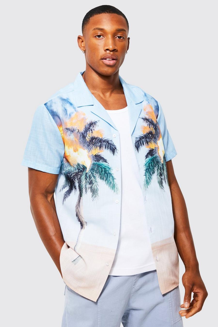 Camisa con estampado gráfico de palmeras y solapas, Light blue azul