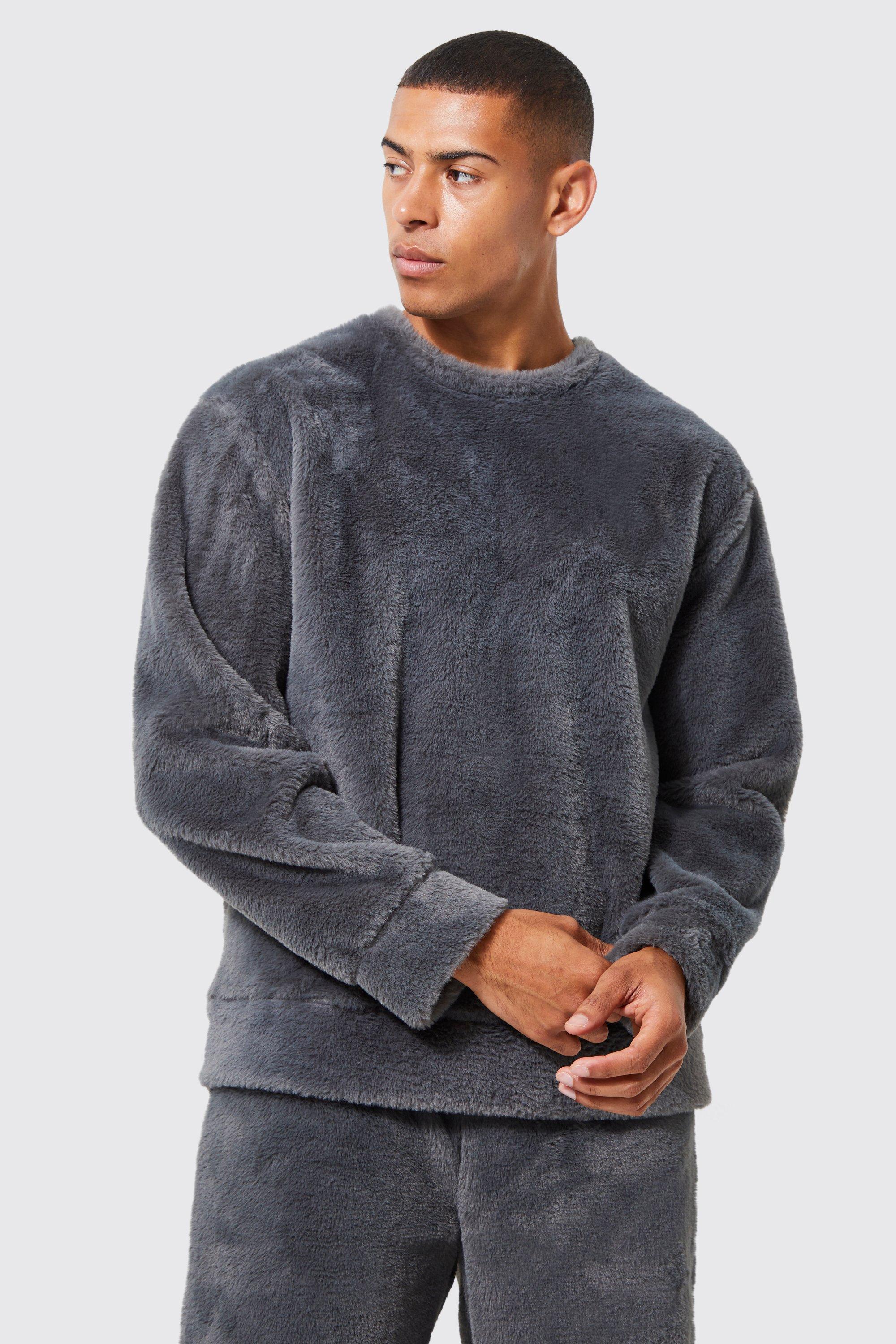Ensemble confort en fausse fourrure avec sweat oversize et jogging