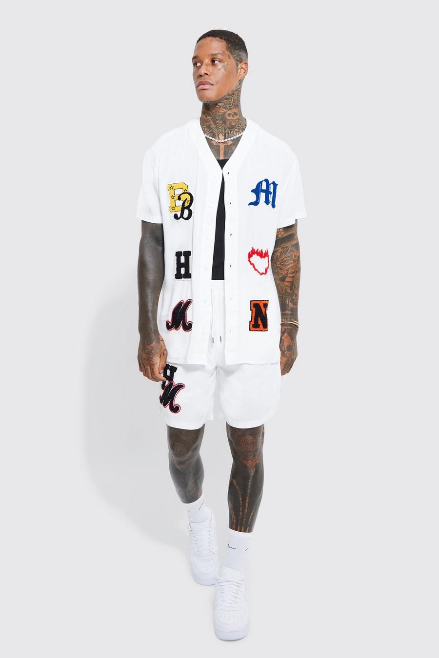 Pantalón corto y camisa oversize con aplique de béisbol, Ecru bianco