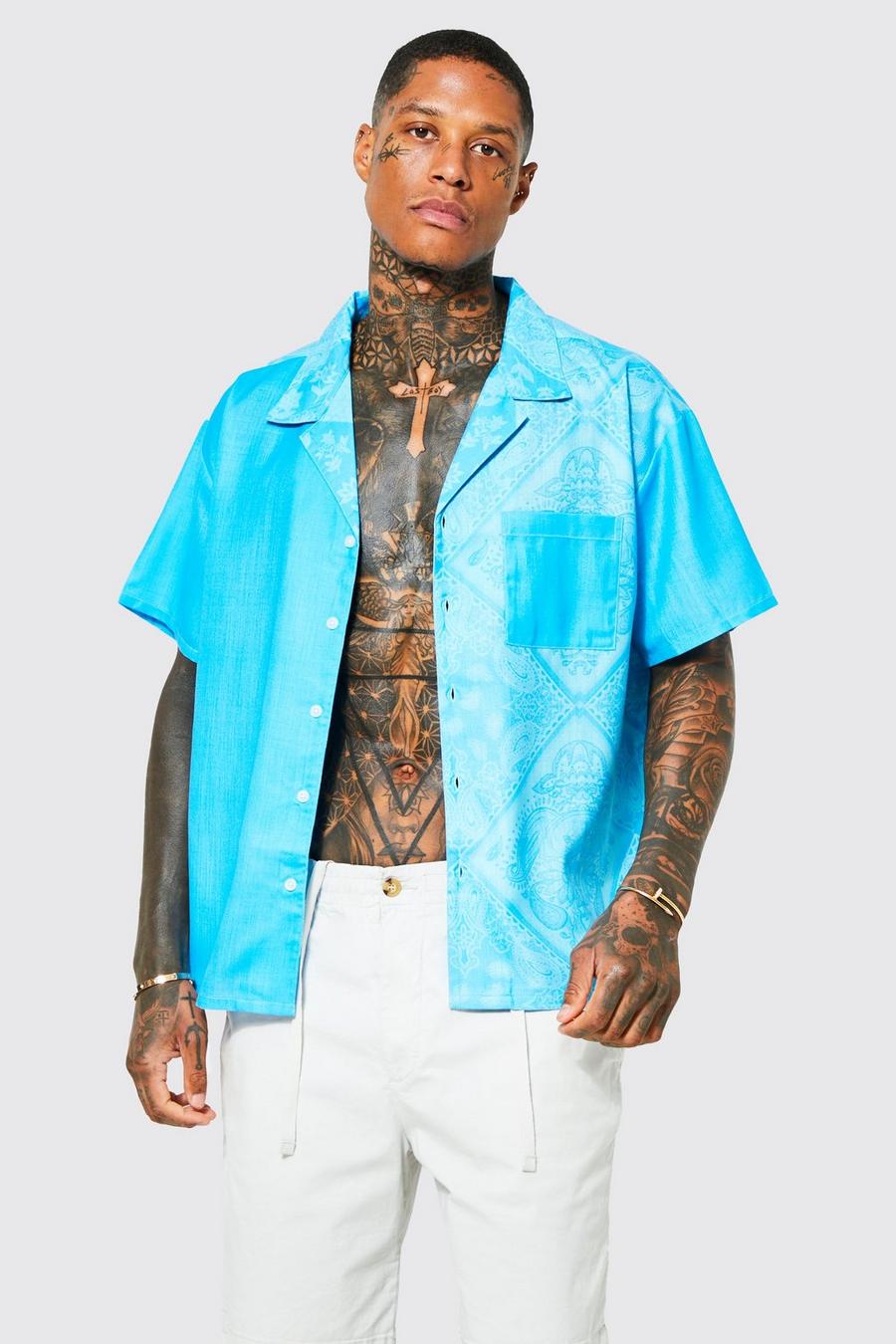 Camicia squadrata a maniche corte effetto patchwork con stampa barocca, Blue azzurro