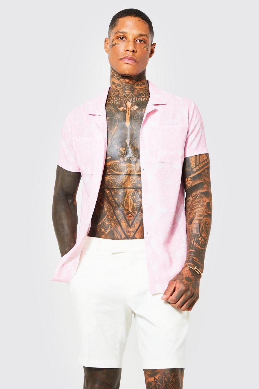 Kurzärmliges Muscle-Fit Satin-Hemd mit Barock-Print, Pink image number 1