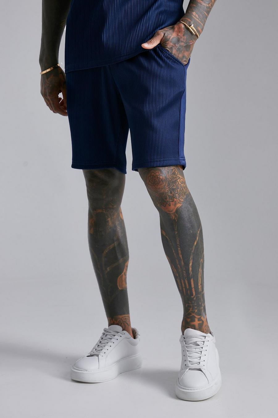Navy Middellange Geplooide Slim Fit Shorts Met Zijstreep image number 1
