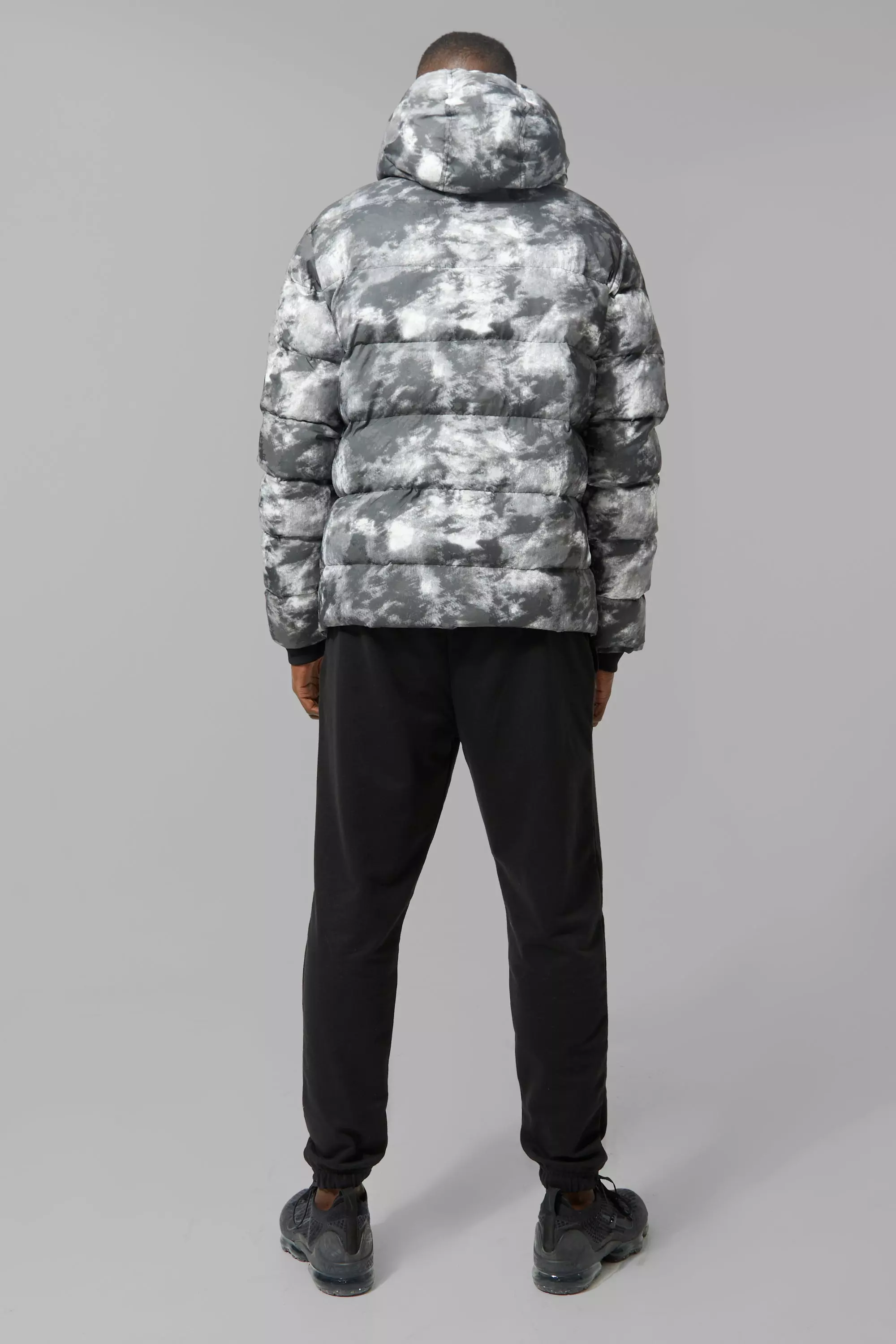 Black Man Active Camo Puffer Jacket alternative image