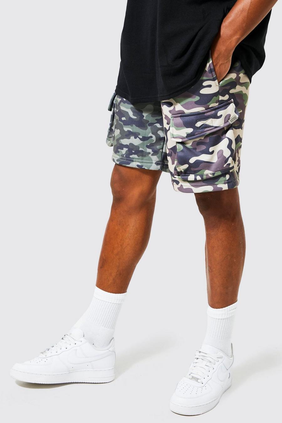 Green Loose Fit Spliced Camo Cargo Shorts image number 1