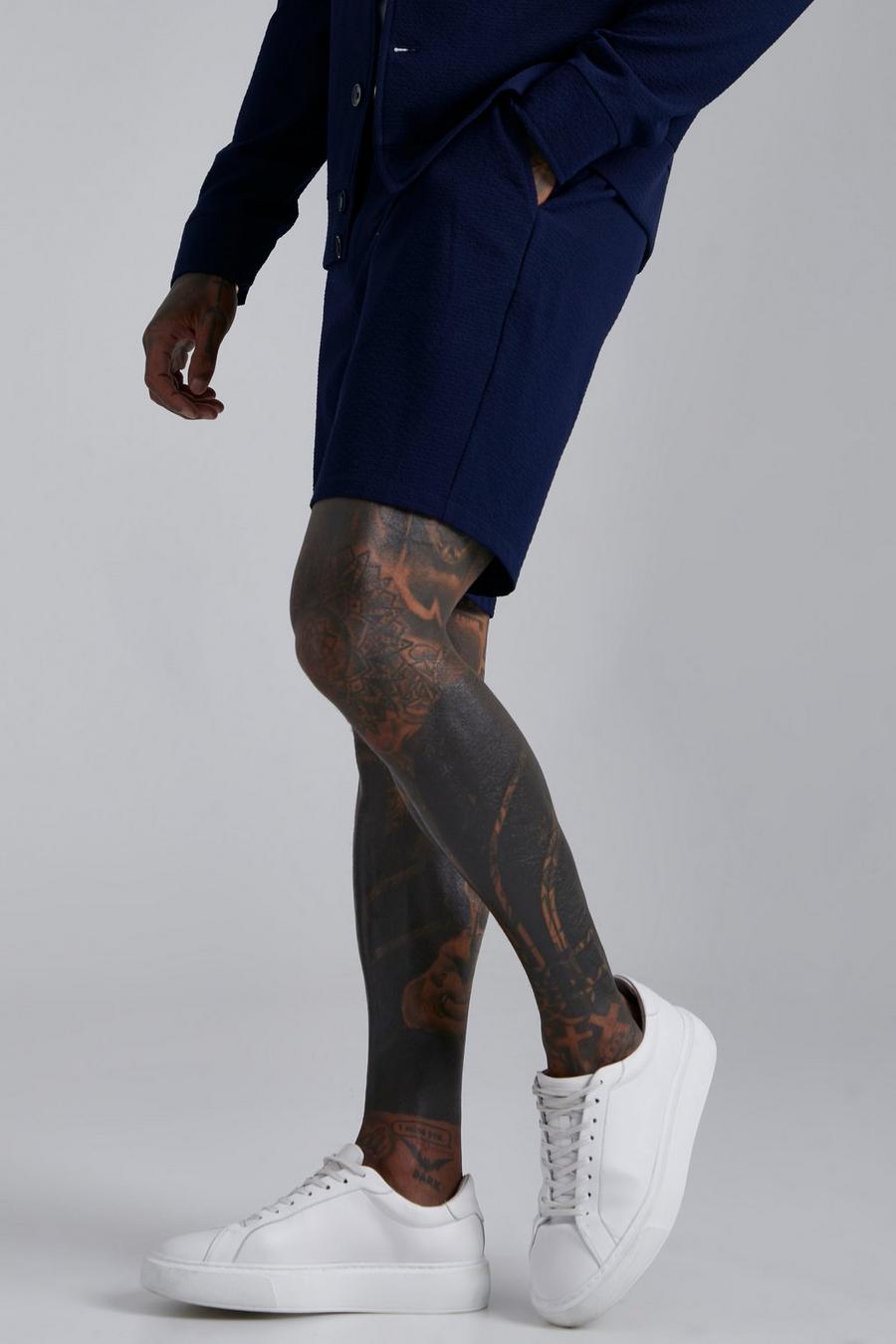 Navy marinblå Shorts i slim fit med uppvikt kant image number 1