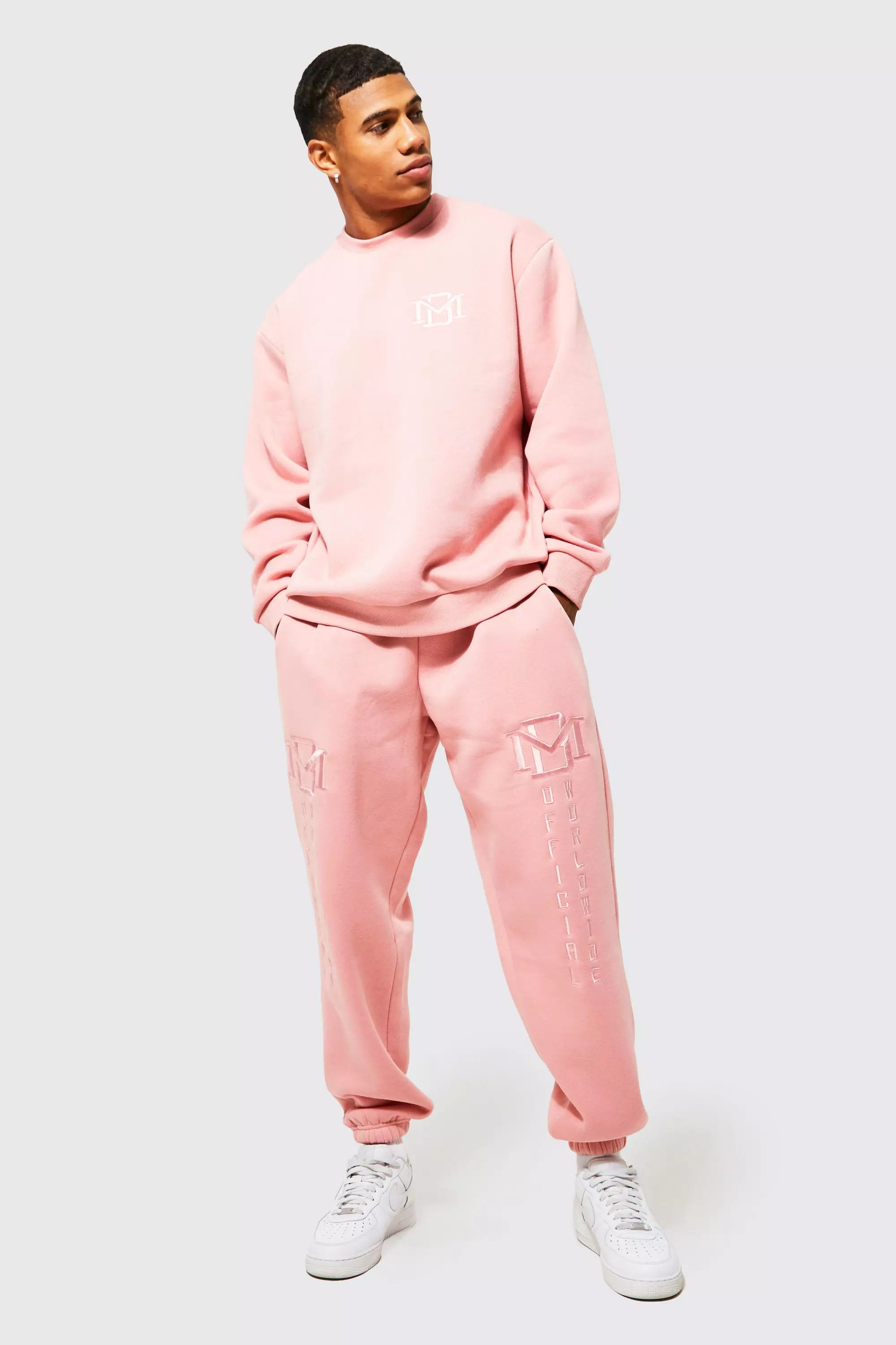 https://media.boohoo.com/i/boohoo/bmm18021_pink_xl?$product_image_main_mobile$&fmt=webp