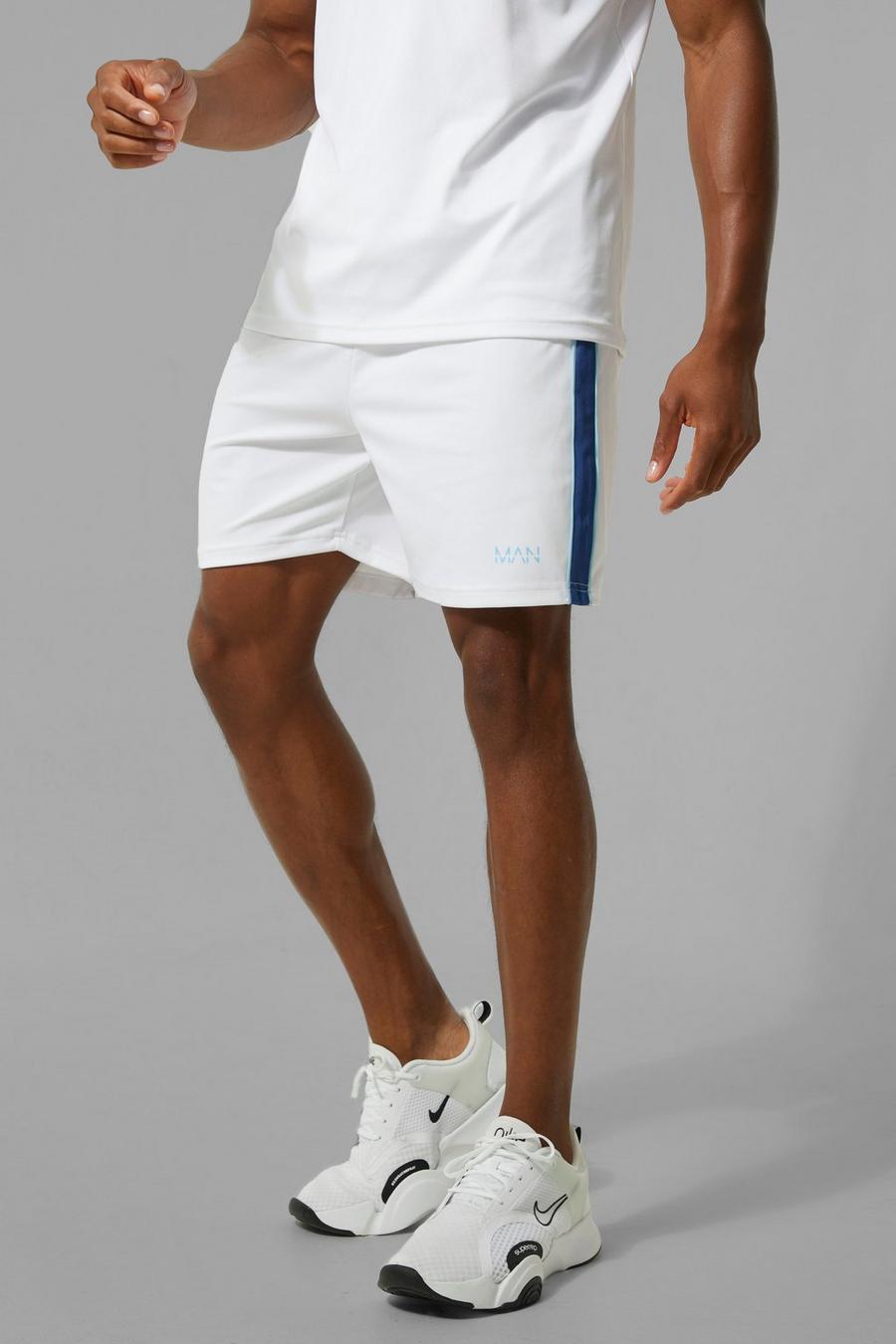 White weiß Man Active Panelled Training Shorts image number 1