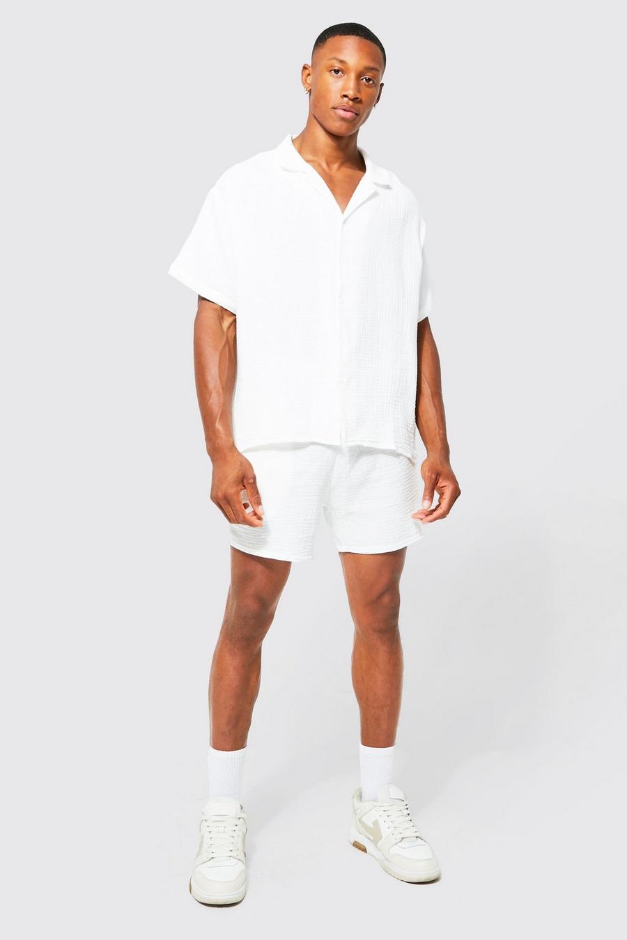 White vit Kortärmad skjorta med bowlingkrage och shorts